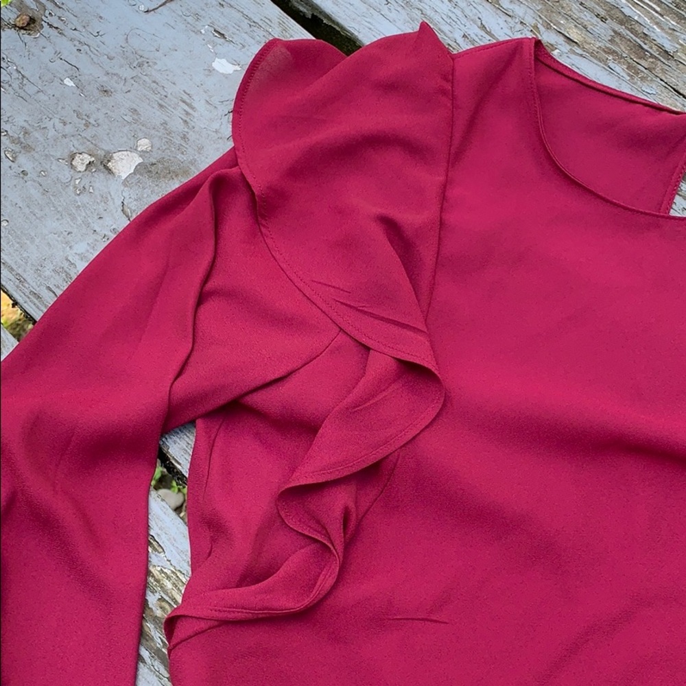 🍷Lush Ruffle Top Maroon Wine Small - Picture 3 of 5